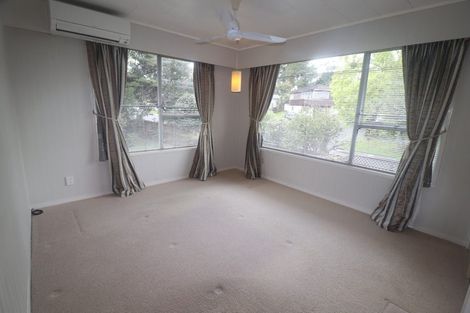 Photo of property in 10 Celeste Place, Totara Vale, Auckland, 0627