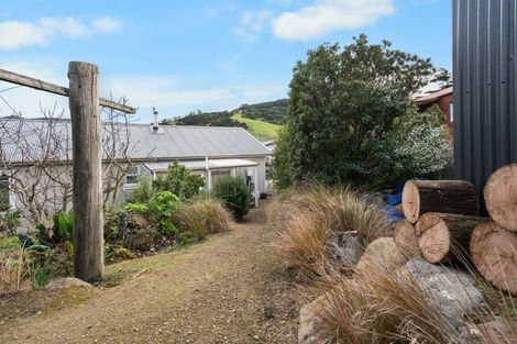 Photo of property in 11 Haywards Lane, Duvauchelle, 7581