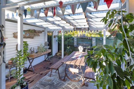 Photo of property in 33 Penfold Square, Leithfield, 7481