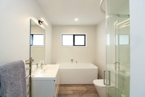 Photo of property in 1b Moore Street, Trentham, Upper Hutt, 5018