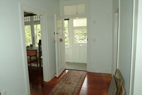 Photo of property in 19 Glen Road, Kelburn, Wellington, 6012
