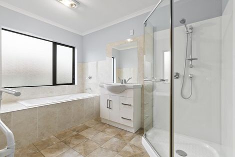 Photo of property in 46 Kokako Rise, Papakura, 2110