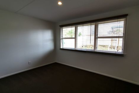 Photo of property in 31 Beaubank Road, Kelston, Auckland, 0602