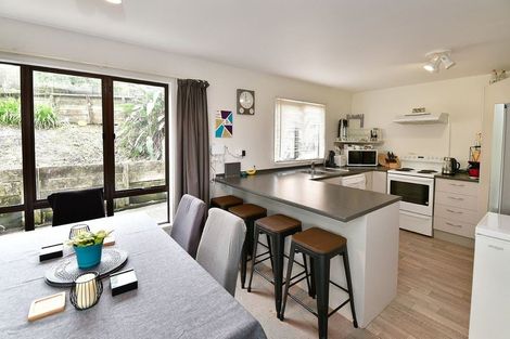 Photo of property in 4b Kathy Terrace, Stanmore Bay, Whangaparaoa, 0932