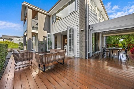 Photo of property in 4b Hilton Close, Fairview Heights, Auckland, 0632