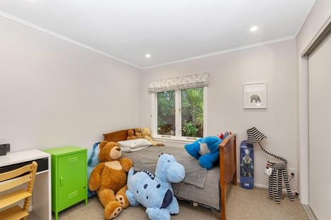 Photo of property in 14 Mayburn Road, Te Atatu Peninsula, Auckland, 0610