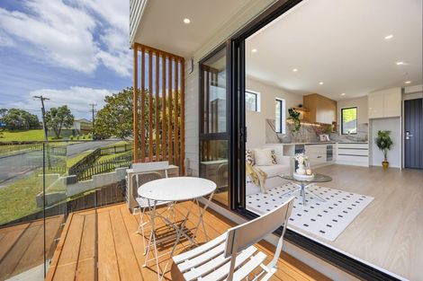Photo of property in 10 Alexander Avenue, Torbay, Auckland, 0630