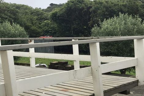 Photo of property in 11 Glanmire Road, Newlands, Wellington, 6037