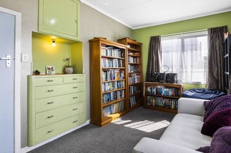 Photo of property in 15 Tasman Street, Opunake, 4616