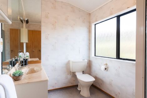 Photo of property in 46 Burbank Crescent, Churton Park, Wellington, 6037