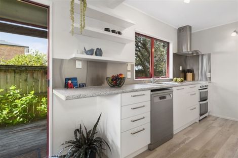 Photo of property in 2/18 Strid Road, Te Atatu South, Auckland, 0610