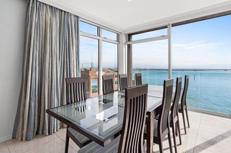 Photo of property in Quay Apartments Tower 2, 206/283 Wakefield Quay, Stepneyville, Nelson, 7010