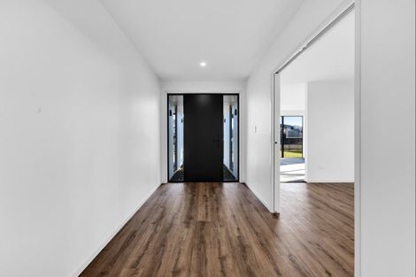 Photo of property in 74 Turuturu Road, Hawera, 4674