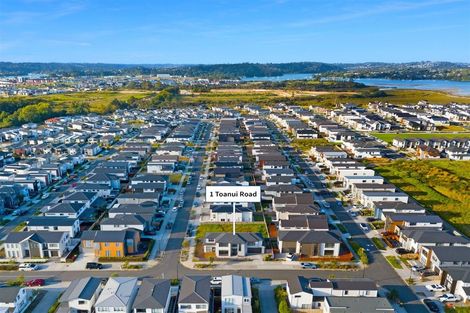 Photo of property in 1 Toanui Road, Hobsonville, Auckland, 0616