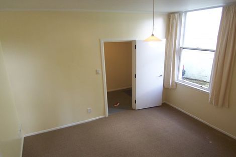 Photo of property in 140 Tasman Street, Mount Cook, Wellington, 6021