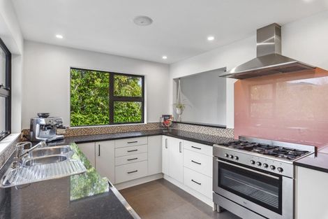 Photo of property in 34 Renown Road, Raumati South, Paraparaumu, 5032