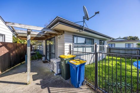Photo of property in 42 Luanda Drive, Ranui, Auckland, 0612