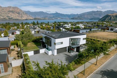 Photo of property in 47 Forest Heights, Wanaka, 9305