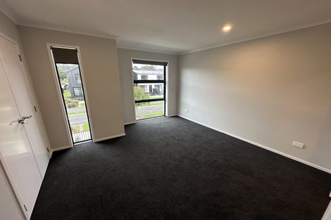 Photo of property in 80 Papatupu Way, Kumeu, 0810