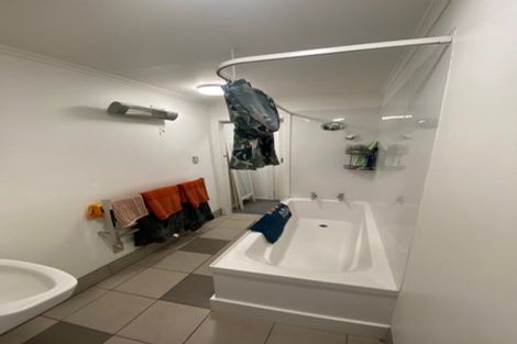 Photo of property in 51 Northland Road, Northland, Wellington, 6012