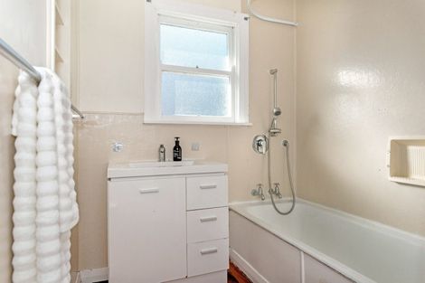 Photo of property in 26 Domett Street, Whataupoko, Gisborne, 4010