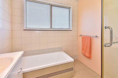 Photo of property in 55 Catkin Crescent, Papatoetoe, Auckland, 2025