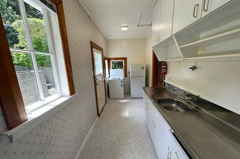 Photo of property in 1/4 Hinau Road, Hataitai, Wellington, 6021