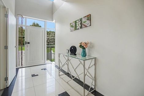 Photo of property in 2 Hawkdun Drive, Flat Bush, Auckland, 2016