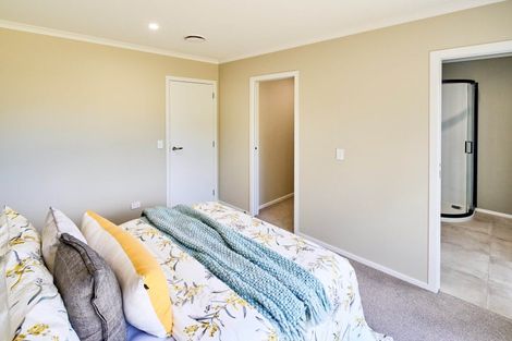 Photo of property in 5 Rotoiti Place, Paraparaumu, 5032