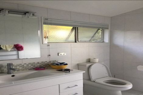 Photo of property in 6 Longwood Place, Forrest Hill, Auckland, 0620