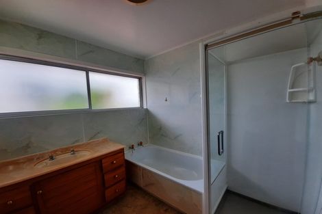 Photo of property in 5 Murvale Drive, Bucklands Beach, Auckland, 2014