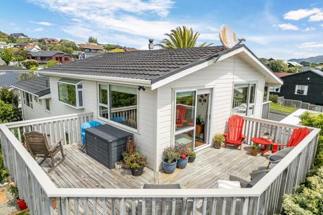 Photo of property in 6 Langwell Place, Papakowhai, Porirua, 5024