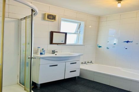 Photo of property in 57 Rathgar Road, Henderson, Auckland, 0610