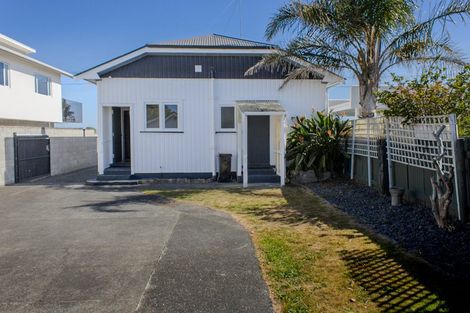 Photo of property in 24 Meeanee Quay, Westshore, Napier, 4110