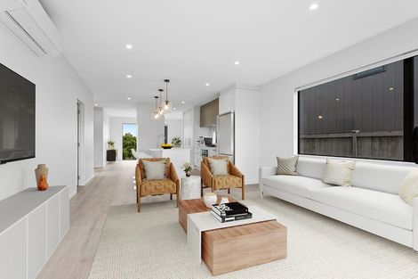 Photo of property in 78 Metoriti Crescent, Karaka, 2124