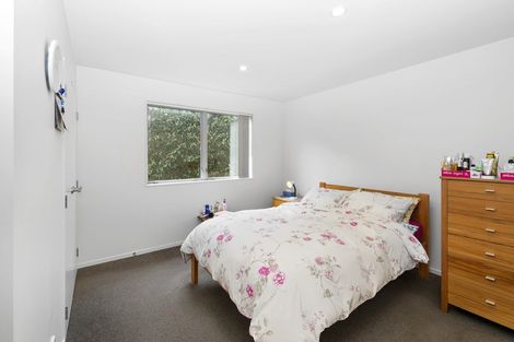Photo of property in 2b Peachgrove Road, Te Atatu Peninsula, Auckland, 0610