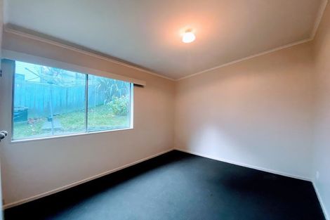 Photo of property in 8 Gahagan Way, Newlands, Wellington, 6037