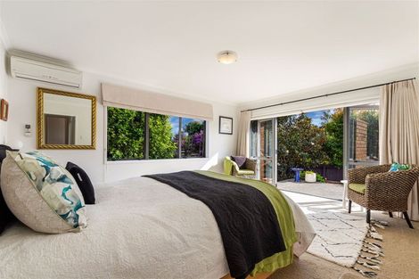 Photo of property in 10 Seamount Drive, Red Beach, 0932