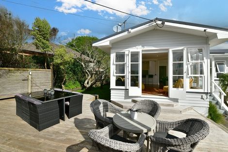 Photo of property in 7 Karaka Street, Helensville, 0800