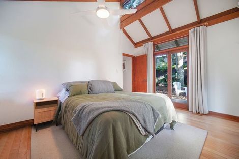 Photo of property in 2/26 Arcadia Crescent, Bayview, Auckland, 0629