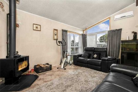 Photo of property in 24 President Avenue, Papakura, 2110
