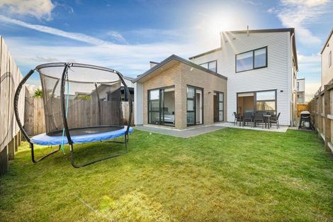 Photo of property in 6 Coast Garden Drive, Hobsonville, Auckland, 0616