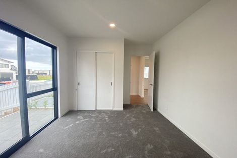 Photo of property in 1 Pukeko Road, Hobsonville, 0616
