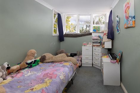 Photo of property in 12 Masters Crescent, Masterton, 5810