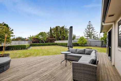 Photo of property in 3 Beech Place, Hawera, 4610