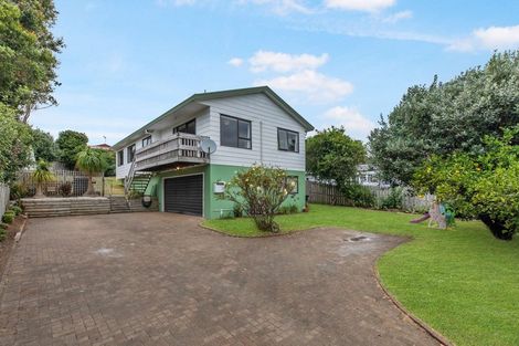 Photo of property in 49 Riverside Drive, Waiuku, 2123