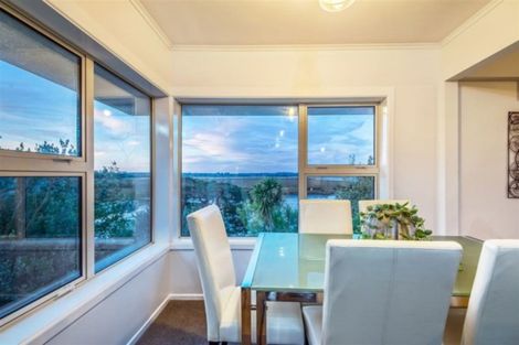 Photo of property in 2/46 Gill Avenue, Te Atatu Peninsula, Auckland, 0610