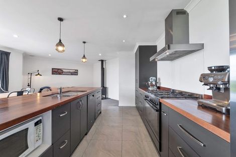 Photo of property in 169 Upper Pitone Road, Pitone, New Plymouth, 4374