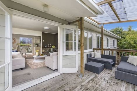 Photo of property in 9 Hellyers Street, Birkdale, Auckland, 0626