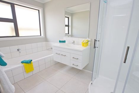 Photo of property in 6 Levi Place, Kelvin Grove, Palmerston North, 4414